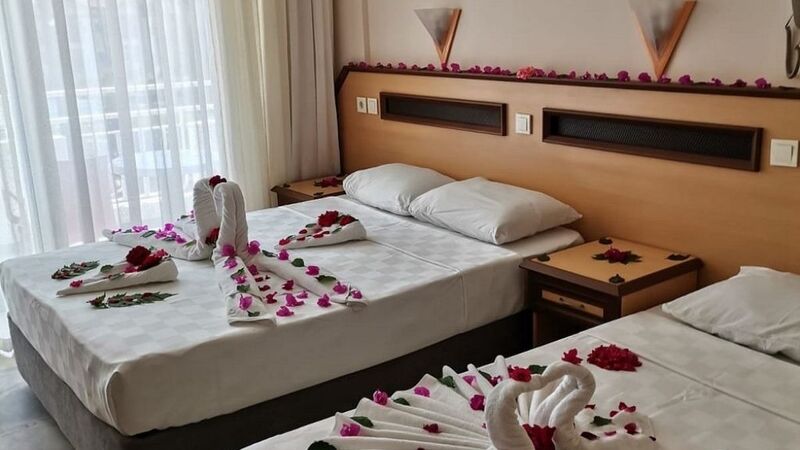 ÖZGÜRHAN OTEL SİDE